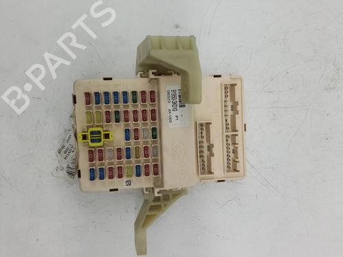 Used Fuse box HYUNDAI SONATA V (NF) 2.0 CRDi (140 hp) 9757107