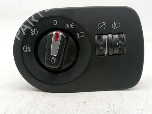 Used Headlight switch SEAT LEON (1P1) 1.2 TSI (105 hp) 21085445