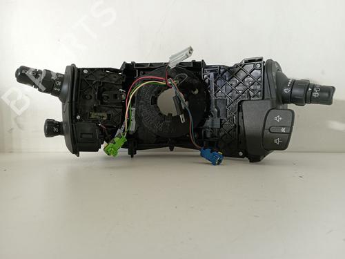 switch-renault-scenic-ii-jm01_-2003-2004-2005-2006-2007-2008-2009-2010-33759512 main image