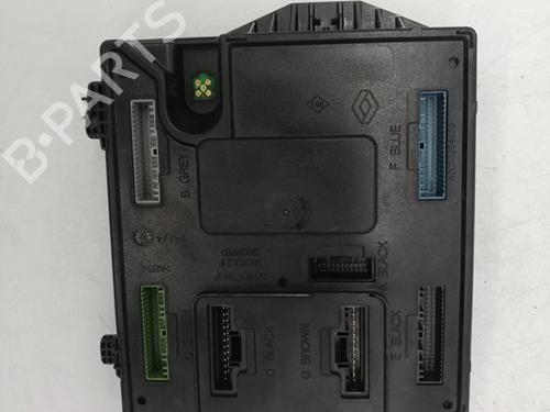 Used Fuse box RENAULT MEGANE III Hatchback (BZ0/1_, B3_) 1.9 dCi (BZ0N, BZ0J) (131 hp) 26332269
