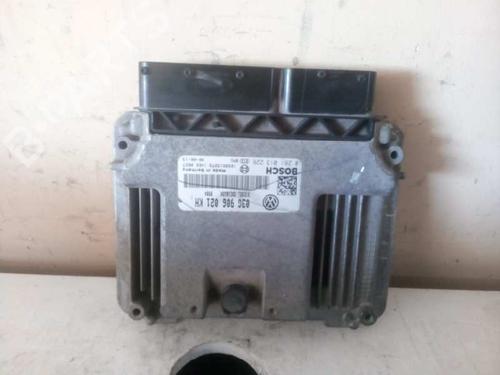 Used Engine control unit (ECU) VW GOLF V (1K1) [2003-2010]  2825378