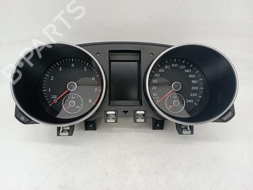 Used Instrument cluster VW GOLF VI (5K1) [2008-2014]  32979130