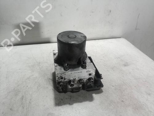 Used ABS pump RENAULT GRAND SCÉNIC II (JM0/1_) 1.9 dCi (JM14) (131 hp) 6945634