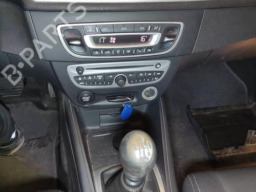 Elektronische module RENAULT MEGANE III Hatchback (BZ0/1_, B3_) 1.9 dCi (BZ0N, BZ0J) | BP24124257M83 