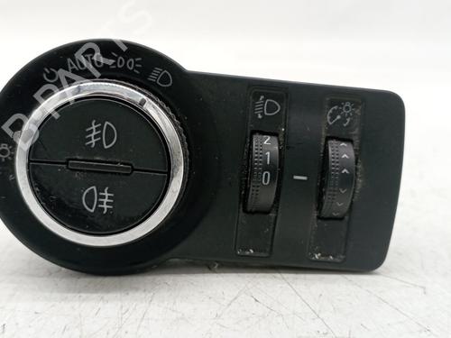 Used Headlight switch OPEL INSIGNIA A Sports Tourer (G09) 2.0 CDTI (35) (160 hp) 20674542