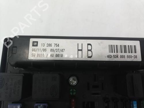 Fuse box OPEL ASTRA H GTC (A04)  | BP12212345E1 