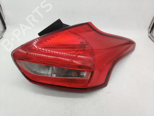 Used Right taillight FORD FOCUS III [2010-2020]  29300557