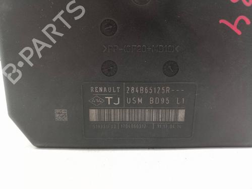 Fuse box RENAULT MEGANE III Hatchback (BZ0/1_, B3_) | BP17956316E1