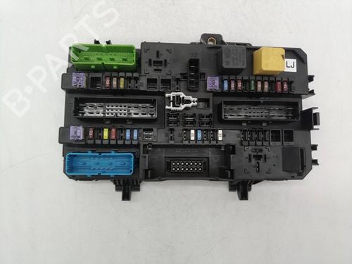 Used Fuse box OPEL ZAFIRA / ZAFIRA FAMILY B (A05) 1.7 CDTI (M75) (125 hp) 30696233