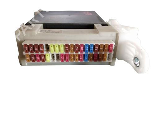Fuse box TOYOTA COROLLA Saloon (_E21_) 1.6 VVTi (ZRE210) | BP29311270E1 