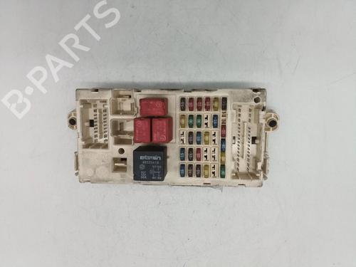 Boîte à Fusibles FIAT STILO (192_) [2001-2010]  32118128