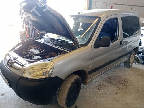 Fuse box PEUGEOT PARTNER MPV (5_, G_) | BP30687942E1