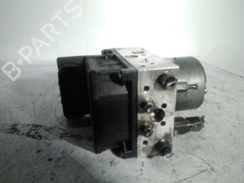 Used ABS pump TOYOTA AVENSIS Estate (_T25_) 2.0 D-4D (CDT250_, CDT250R) (116 hp) 6907589