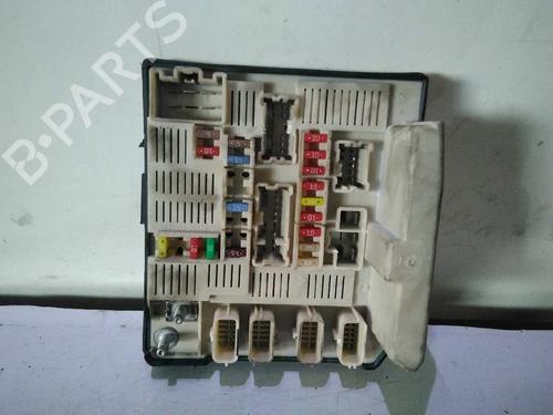 Used Fuse box RENAULT SCÉNIC II (JM0/1_) [2003-2010]  4981884