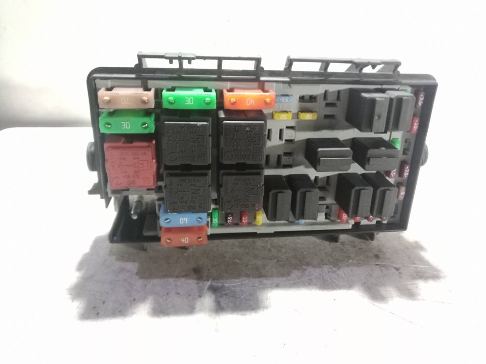 Fuse box OPEL CORSA D (S07) 1.3 CDTI (L08, L68) 6834654 BParts