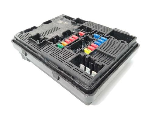 Used Fuse box Fuse box 10138113 10138113