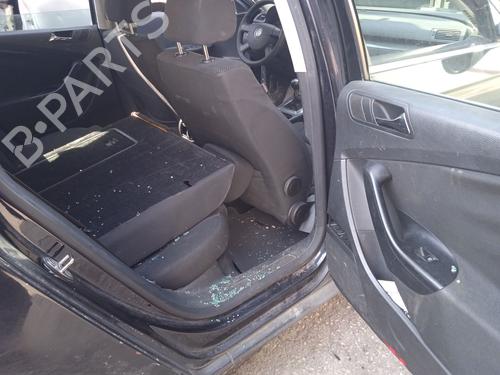 Right headlight VW PASSAT B6 Variant (3C5) 2.0 TDI 16V | BP28153166C29