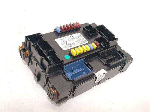Used Fuse box Fuse box 38725716 38725716