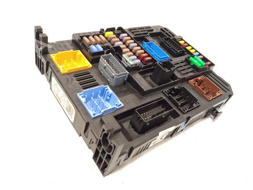 Used Fuse box Fuse box 26208397 26208397