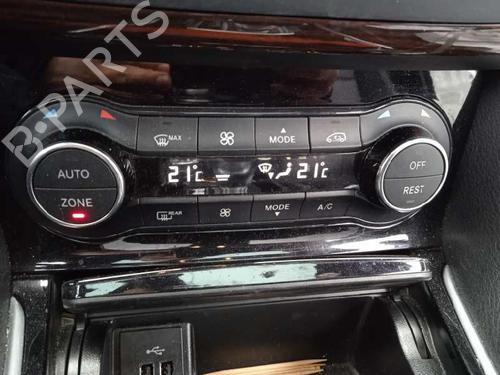 Dashboard INFINITI Q30 2.2 D AWD | BP7055399C46 - Image 32