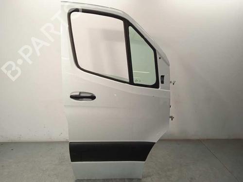 Tür rechts vorne für MERCEDES-BENZ SPRINTER 4-t Van (B907, B910) 419 CDI RWD (907.643, 907.645, 907.647) (190 hp) 26207840