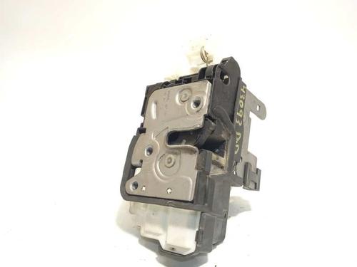 front-right-lock-volvo-v40-hatchback-525-d2-31301422-2012-2013-2014-2015-2016-2017-2018-2019-7085268 main image