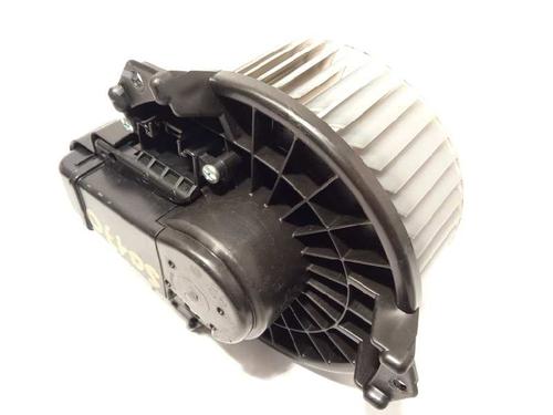 Used Heater blower motor TOYOTA YARIS (_P13_) 1.5 (NSP131_) (112 hp) 12683625