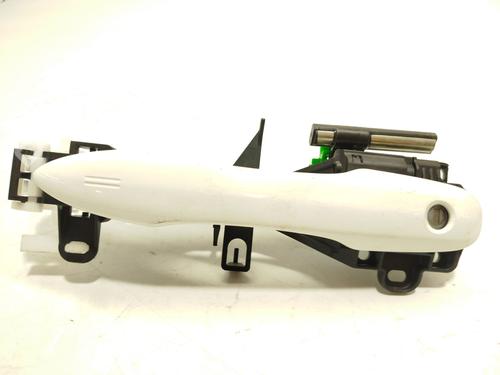 Used Front left exterior door handle TOYOTA YARIS CROSS (MXP_) 1.5 (MXPB10) (125 hp) 29240371