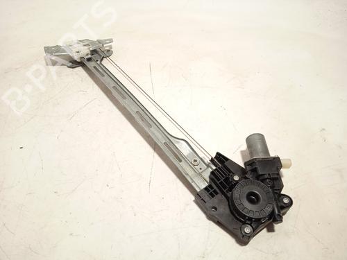 Used Front right window mechanism Front right window mechanism SUZUKI VITARA (LY) 1.0 AllGrip (APK 310) (111 hp) 33461279 33461279