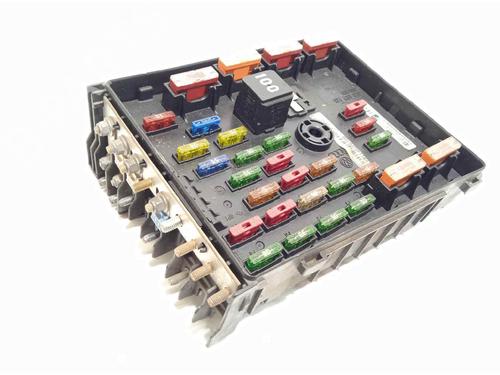 Used Fuse box Fuse box 17676162 17676162