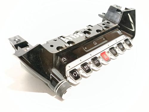 Used Switch Switch PEUGEOT 208 II (UB_, UP_, UW_, UJ_) 1.2 PureTech 100 (101 hp) 33869580 33869580