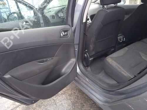 Fuse box PEUGEOT 308 I (4A_, 4C_) 1.6 HDi | BP31382917E1 