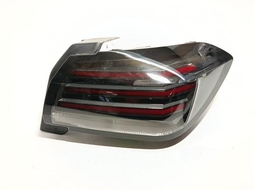 Højre baglygte Højre baglygte PEUGEOT 208 II (UB_, UP_, UW_, UJ_) 1.2 PureTech 100 (101 hp) 33873542 33873542