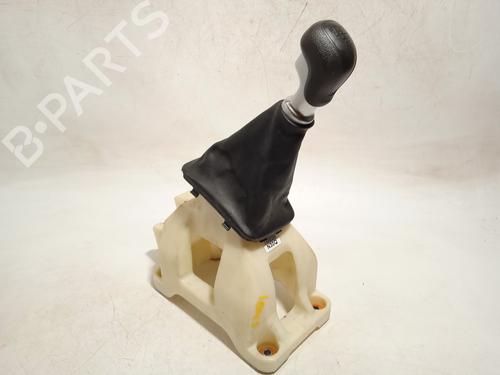 Used Gear lever Gear lever KIA VENGA (YN) 1.4 CVVT (90 hp) 33337113 33337113