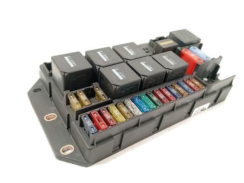 Used Fuse box LAND ROVER RANGE ROVER III (L322) 3.0 D 4x4 (177 hp) 30707205