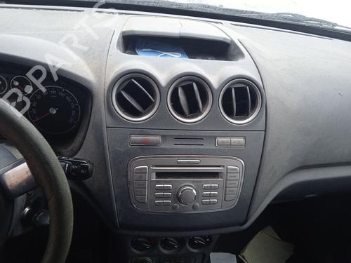 Left headlight FORD TRANSIT CONNECT (P65_, P70_, P80_)  | BP31010252C28 