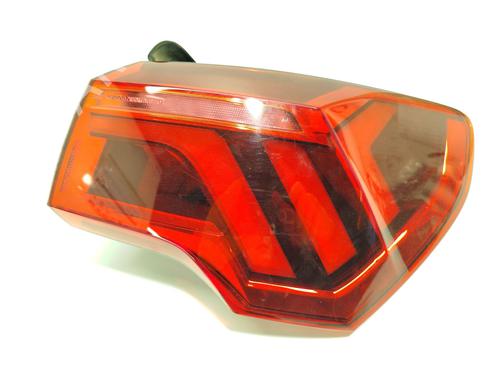 Używane Lampa tylna prawa AUDI Q3 (F3B) 35 TDI (150 hp) 30831261