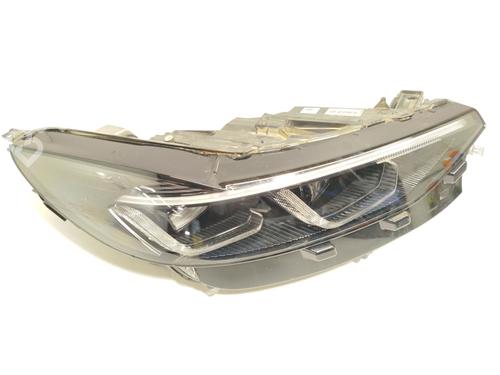right-headlight-ford-kuga-iii-dfk-2019-32340565 main image