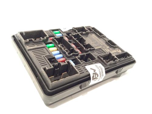 Fuse box RENAULT MEGANE IV Hatchback (B9A/M/N_) 1.3 TCe 140 (B9NB) 284B64086R