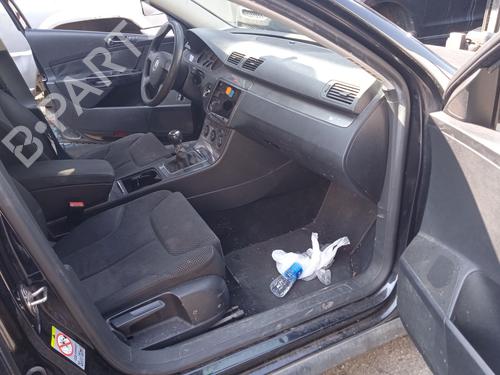 Right headlight VW PASSAT B6 Variant (3C5) 2.0 TDI 16V | BP28153166C29