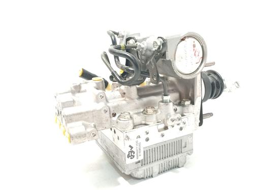Used ABS pump TOYOTA YARIS (_P13_) 1.5 Hybrid (NHP130_, NHP130) (101 hp) 31356958