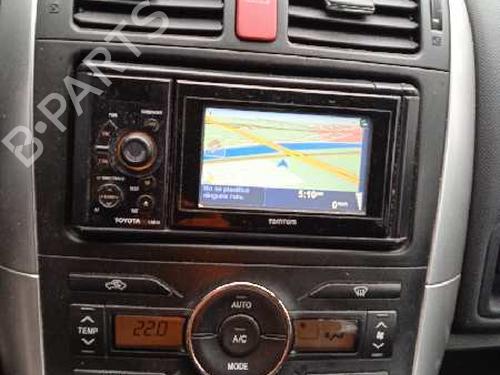 Fuse box TOYOTA AURIS (_E15_) | BP8915344E1