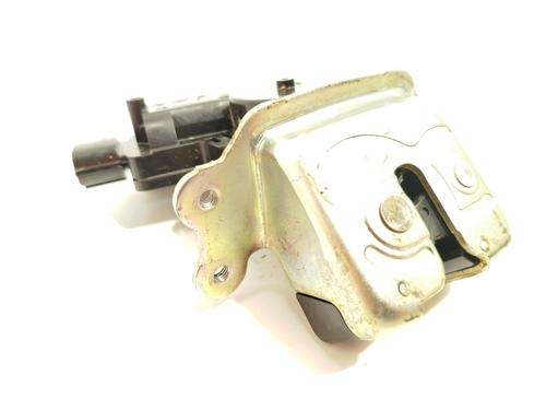 tailgate-lock-toyota-c-hr-_x1_-2016-27255548 main image