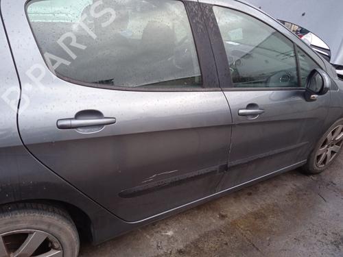 Fuse box PEUGEOT 308 I (4A_, 4C_) 1.6 HDi | BP31382917E1 