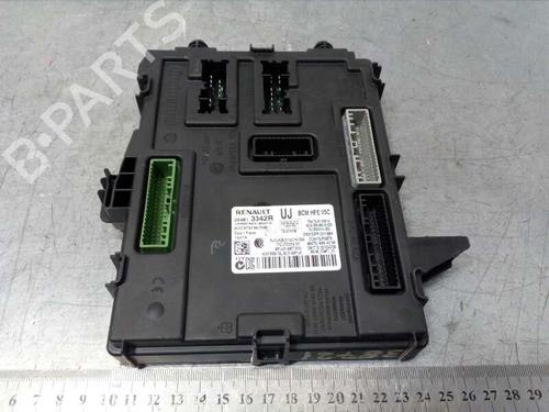 Used Fuse box Fuse box 4026925 4026925