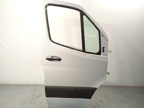Used Right front door Right front door MERCEDES-BENZ SPRINTER 4-t Van (B907, B910) 419 CDI RWD (907.643, 907.645, 907.647) (190 hp) 26207940 26207940