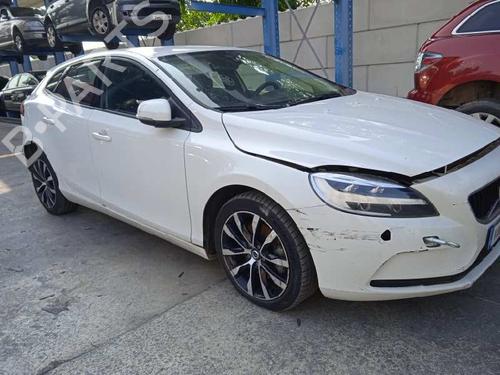 VOLVO V40 Hatchback (525)  T2  1506741
