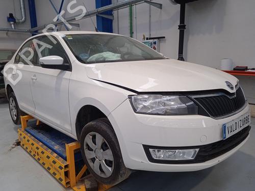 Brugte SKODA RAPID (NH3, NK3, NK6) 1.4 TDI (90 hp) 4472389