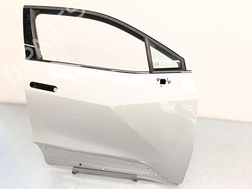 right-front-door-toyota-c-hr-_x1_-2016-36291138 main image