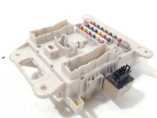 Fuse box TOYOTA RAV 4 II (_A2_) 2.0 4WD (ACA21, ACA20) | BP27676590E1